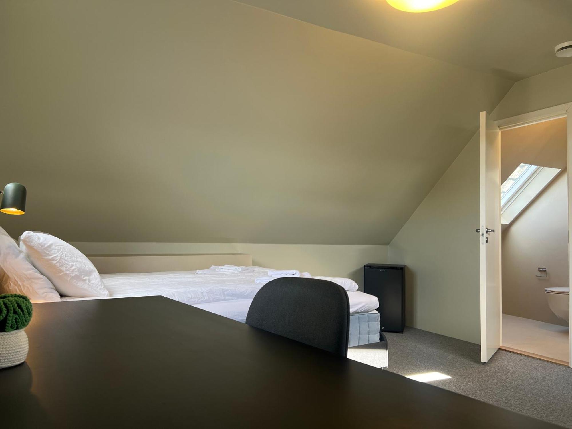 Central Guest House - Bedroom With En Suite Bathroom Stavanger Quarto foto